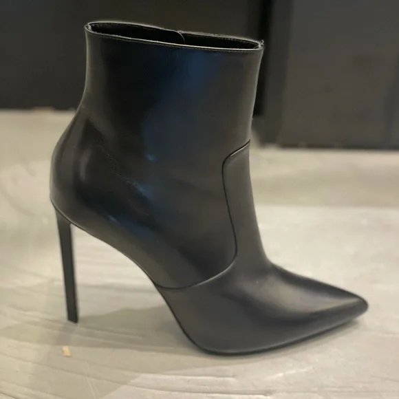 Fabulous Celine Ankle Boots - Picture 2 of 9